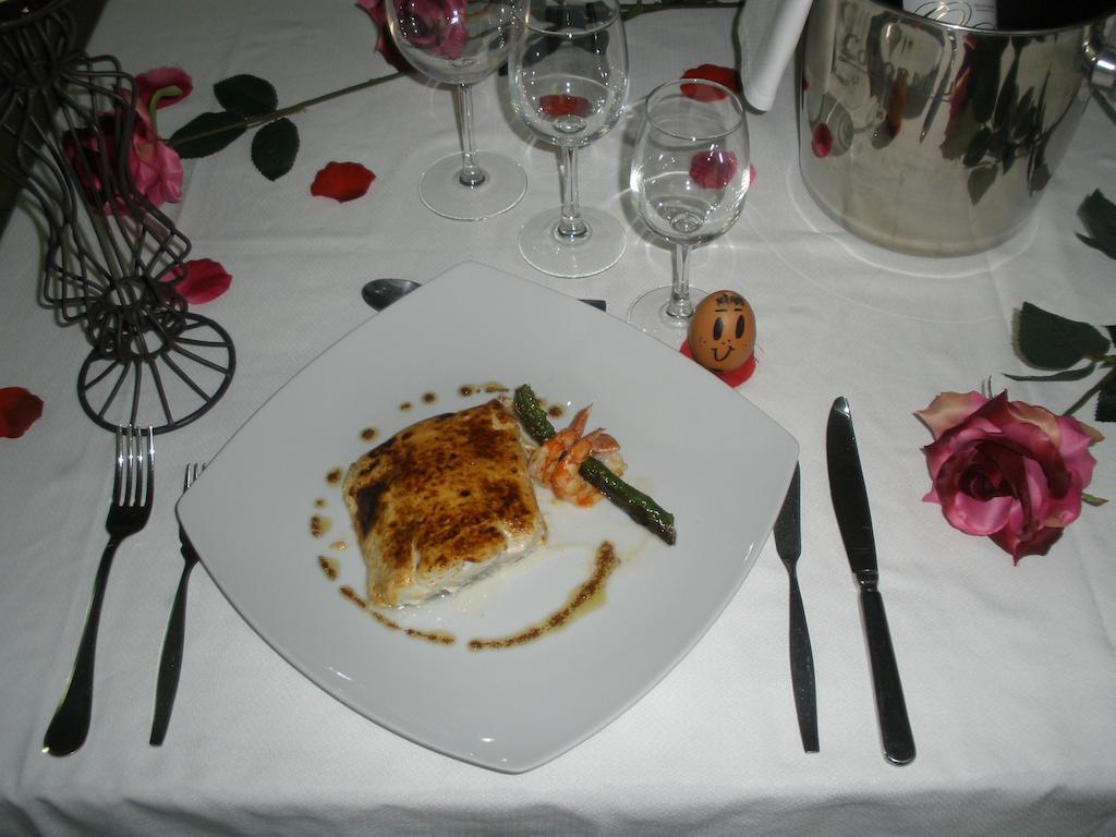 Hotel San Cristobal Coria Kültér fotó